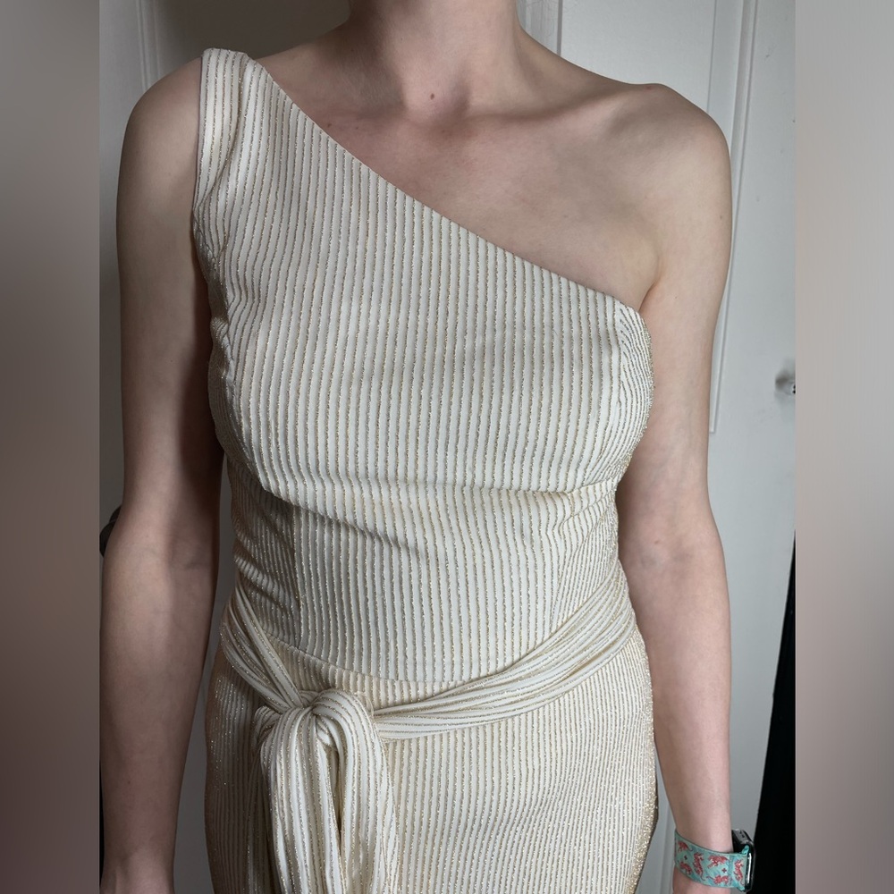 Leena for Mac Duggal One Shoulder Champagne Shimmer Gown Sz 4 - Picture 6 of 6